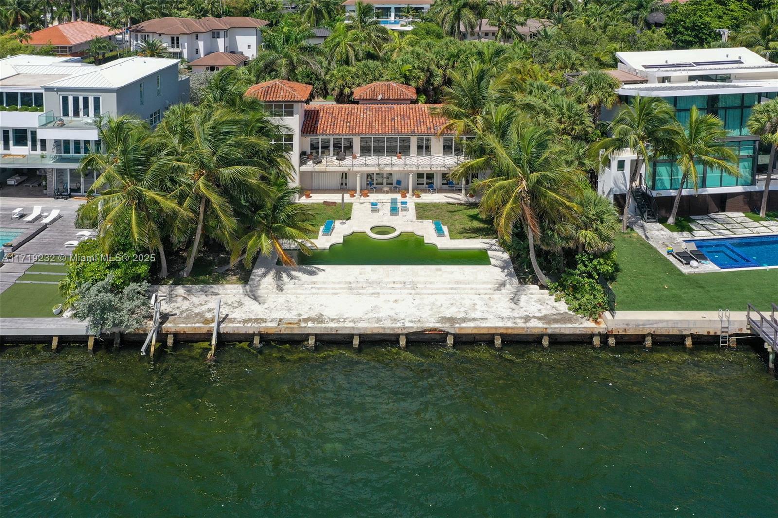 SUNRISE HARBOUR REV PL - Residential