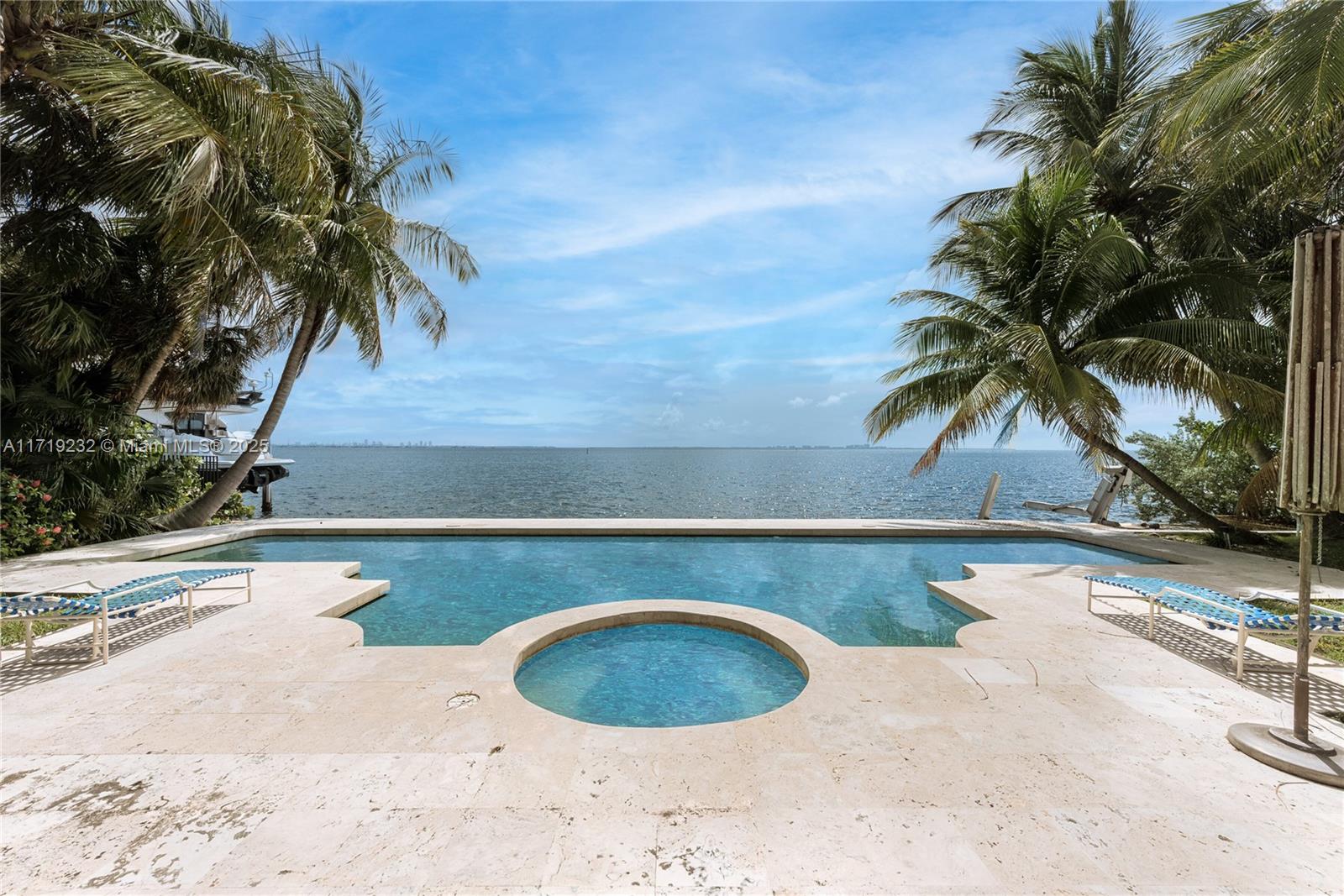 SUNRISE HARBOUR REV PL - Residential