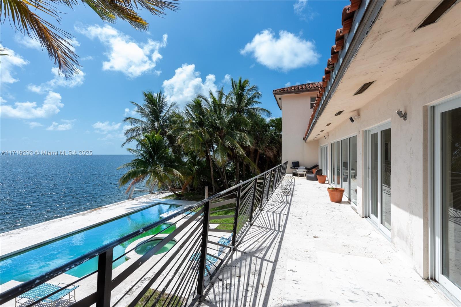 SUNRISE HARBOUR REV PL - Residential