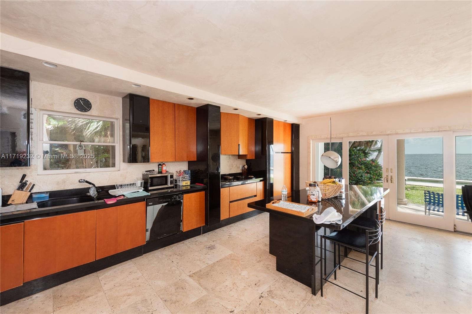 SUNRISE HARBOUR REV PL - Residential