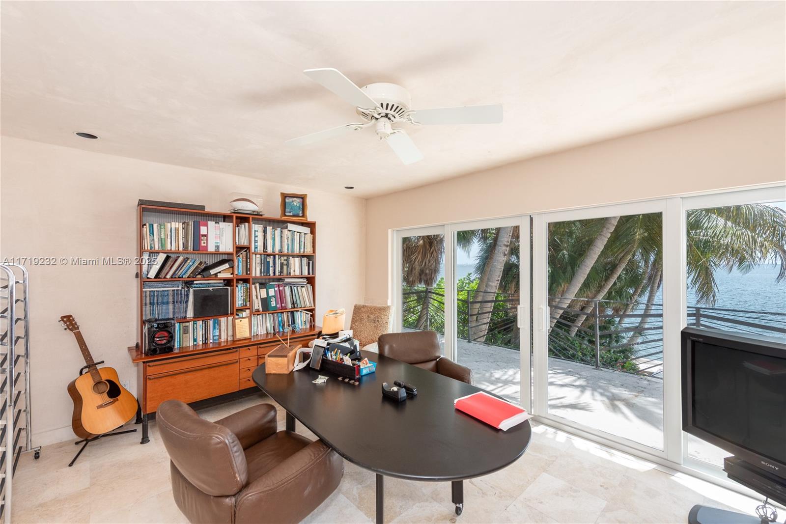 SUNRISE HARBOUR REV PL - Residential
