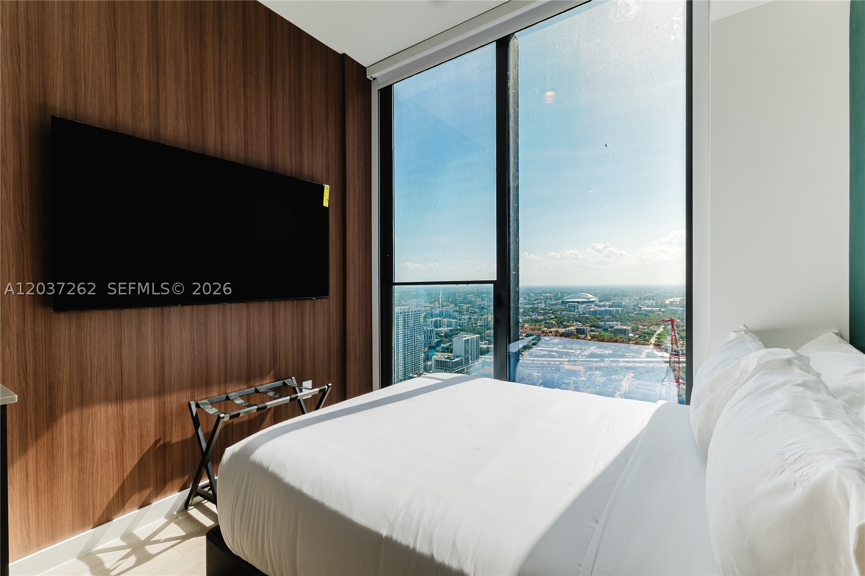 E11EVEN HOTEL & RESIDEN - Residential