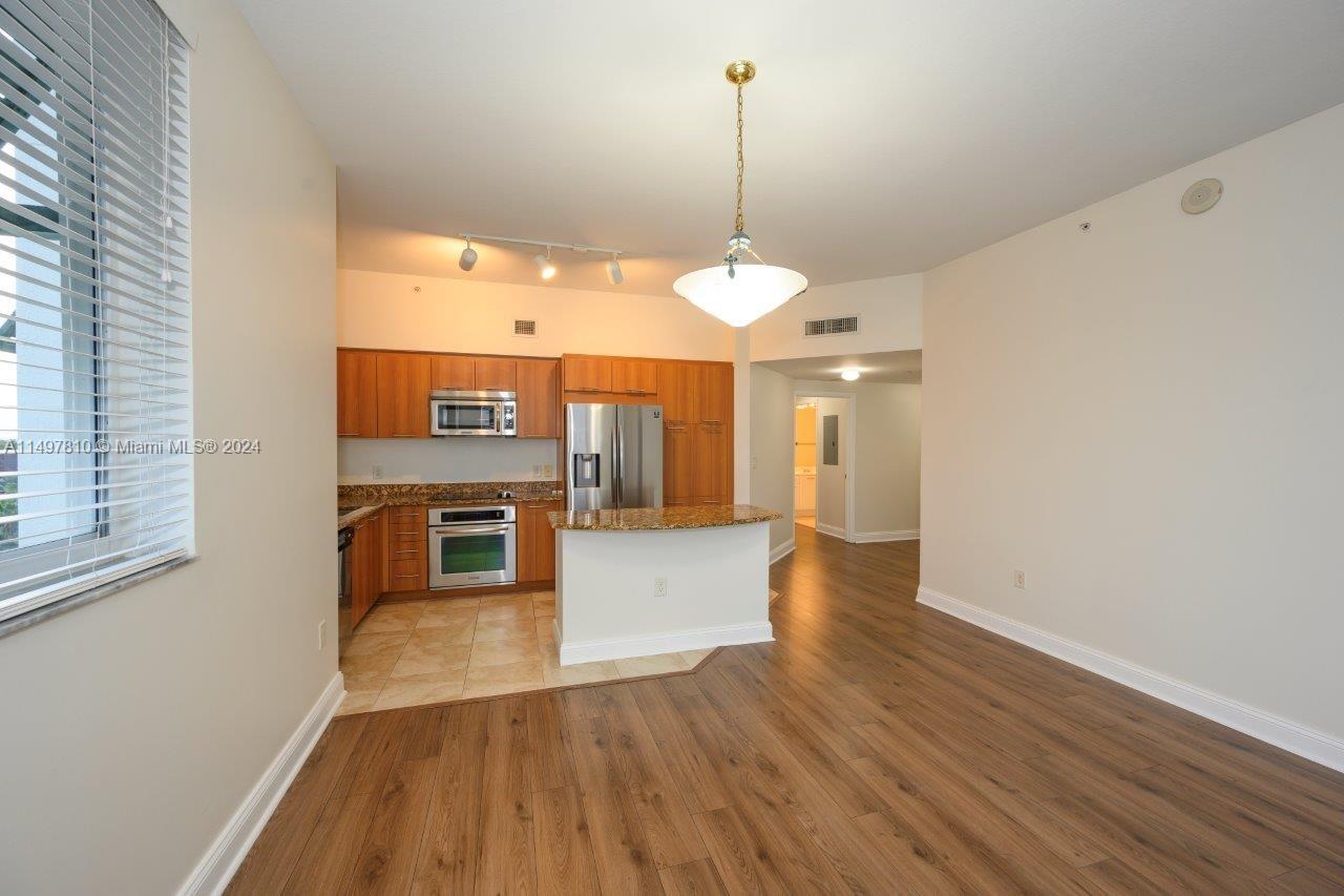 VERANDA CONDO - Residential Lease