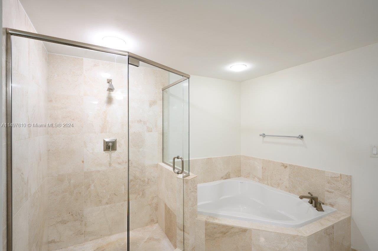 VERANDA CONDO - Residential Lease