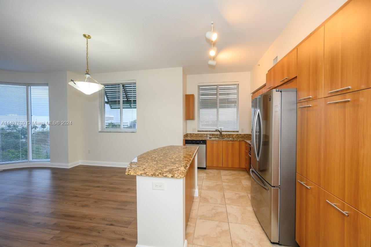 VERANDA CONDO - Residential Lease