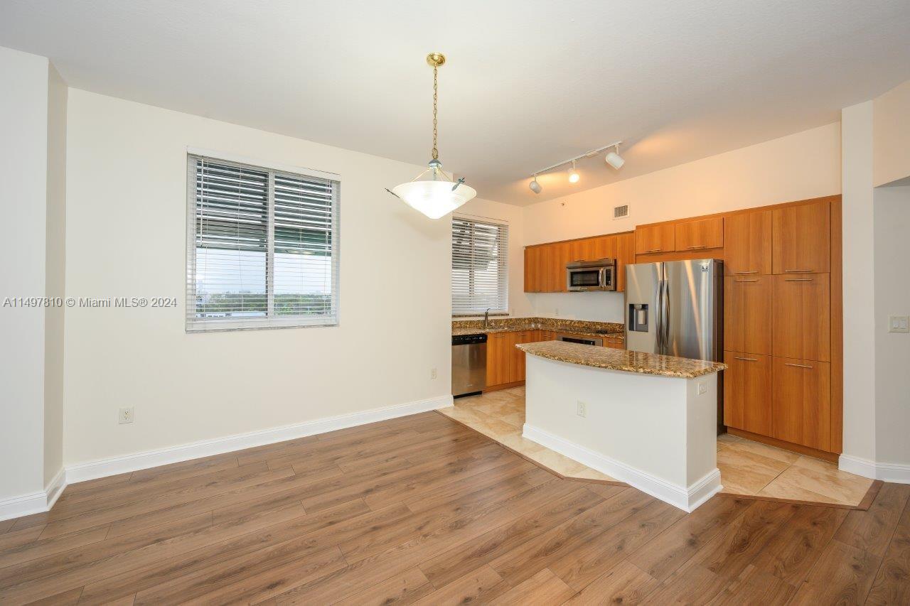 VERANDA CONDO - Residential Lease