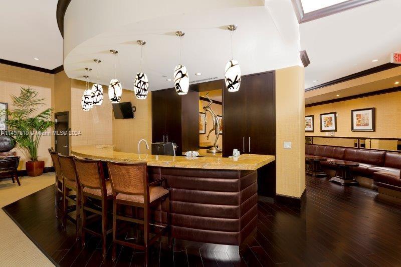 VERANDA CONDO - Residential Lease