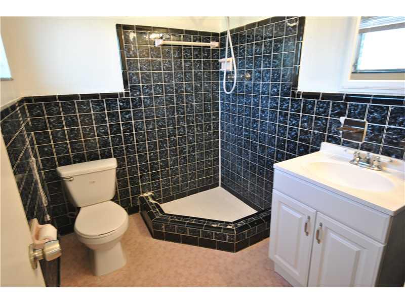 BISCAYNE BEACH SUB - Residential Lease