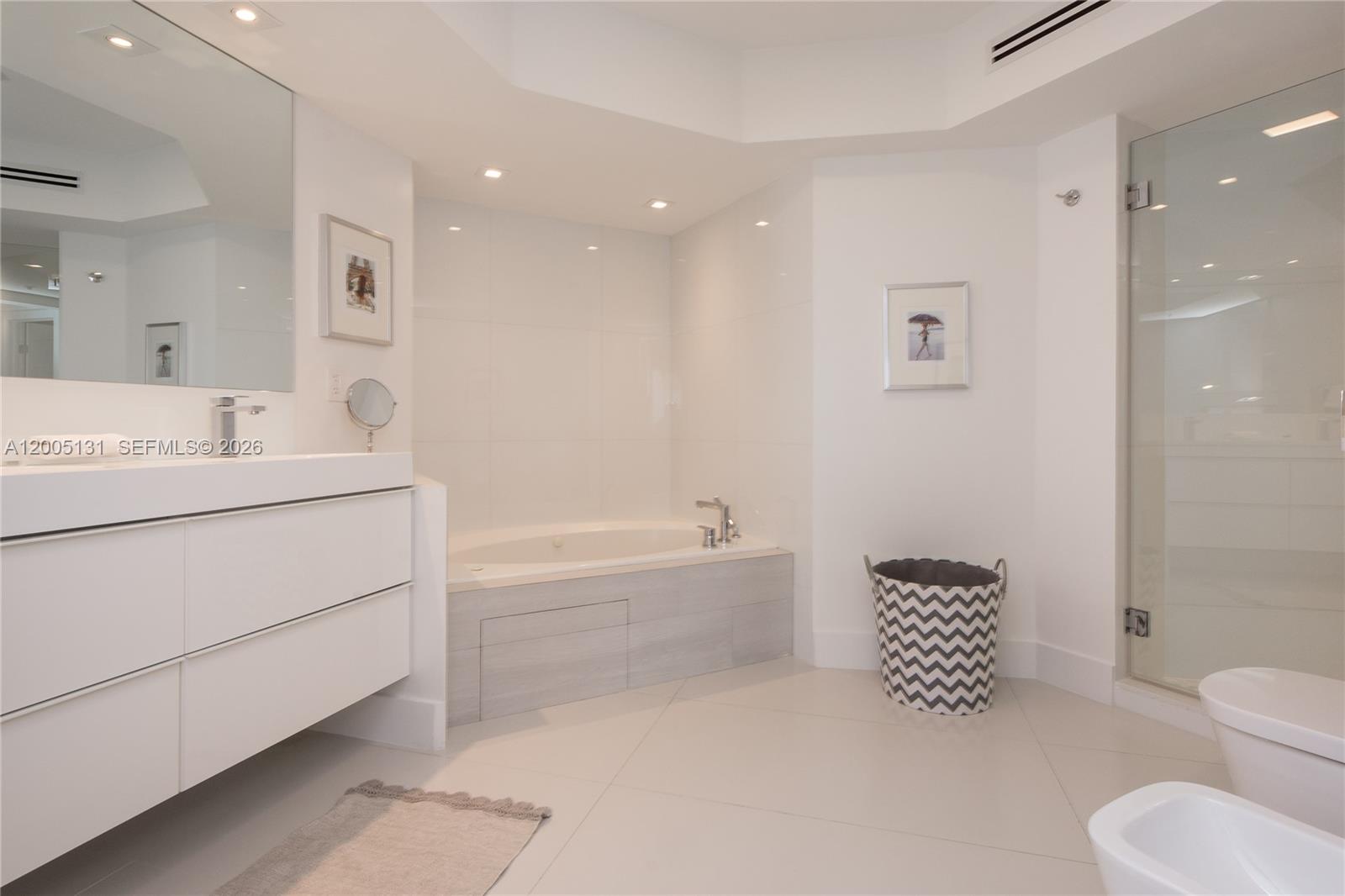 LA GORCE PALACE CONDO - Residential
