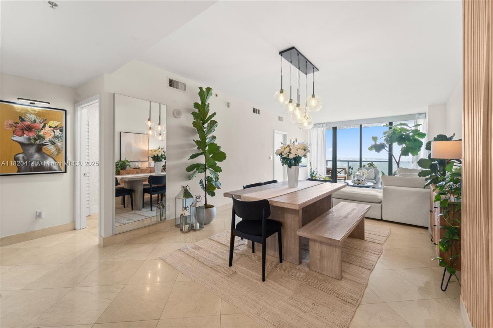 BLUE CONDO - Residential