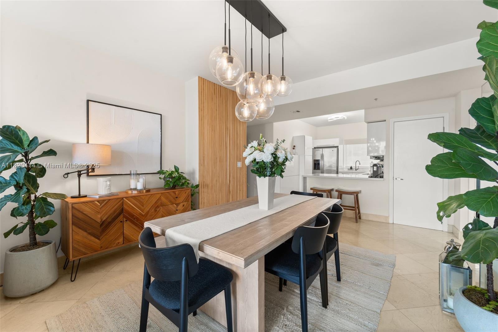 BLUE CONDO - Residential