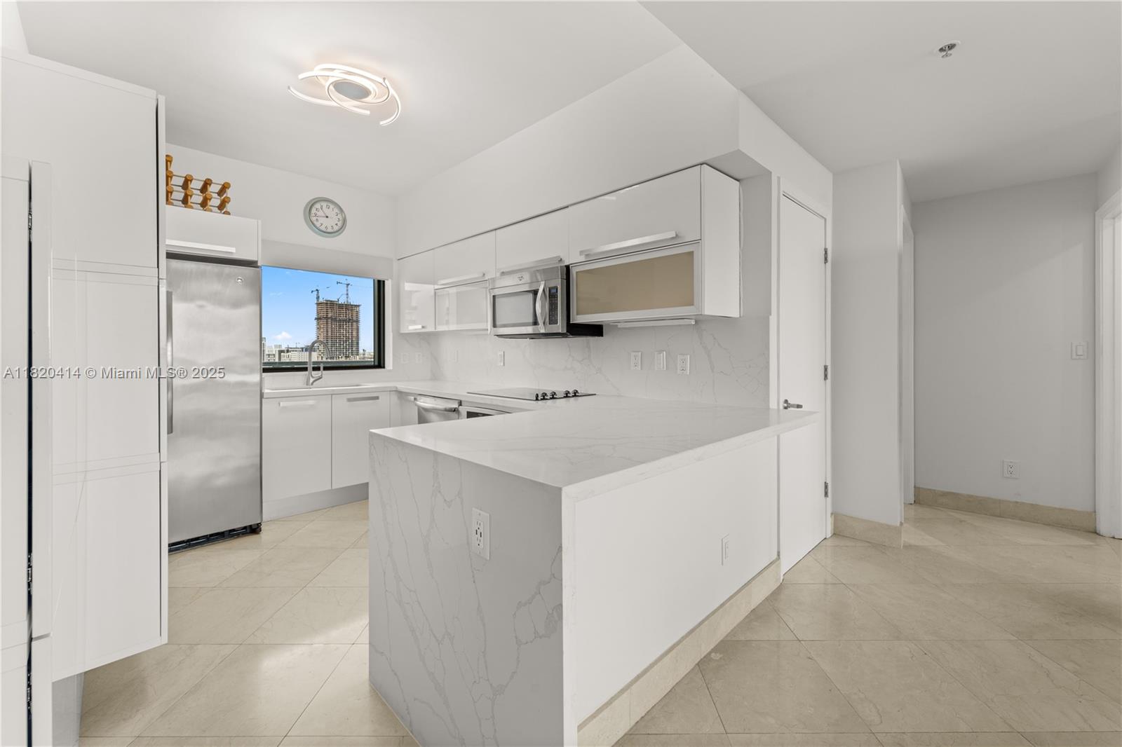 BLUE CONDO - Residential