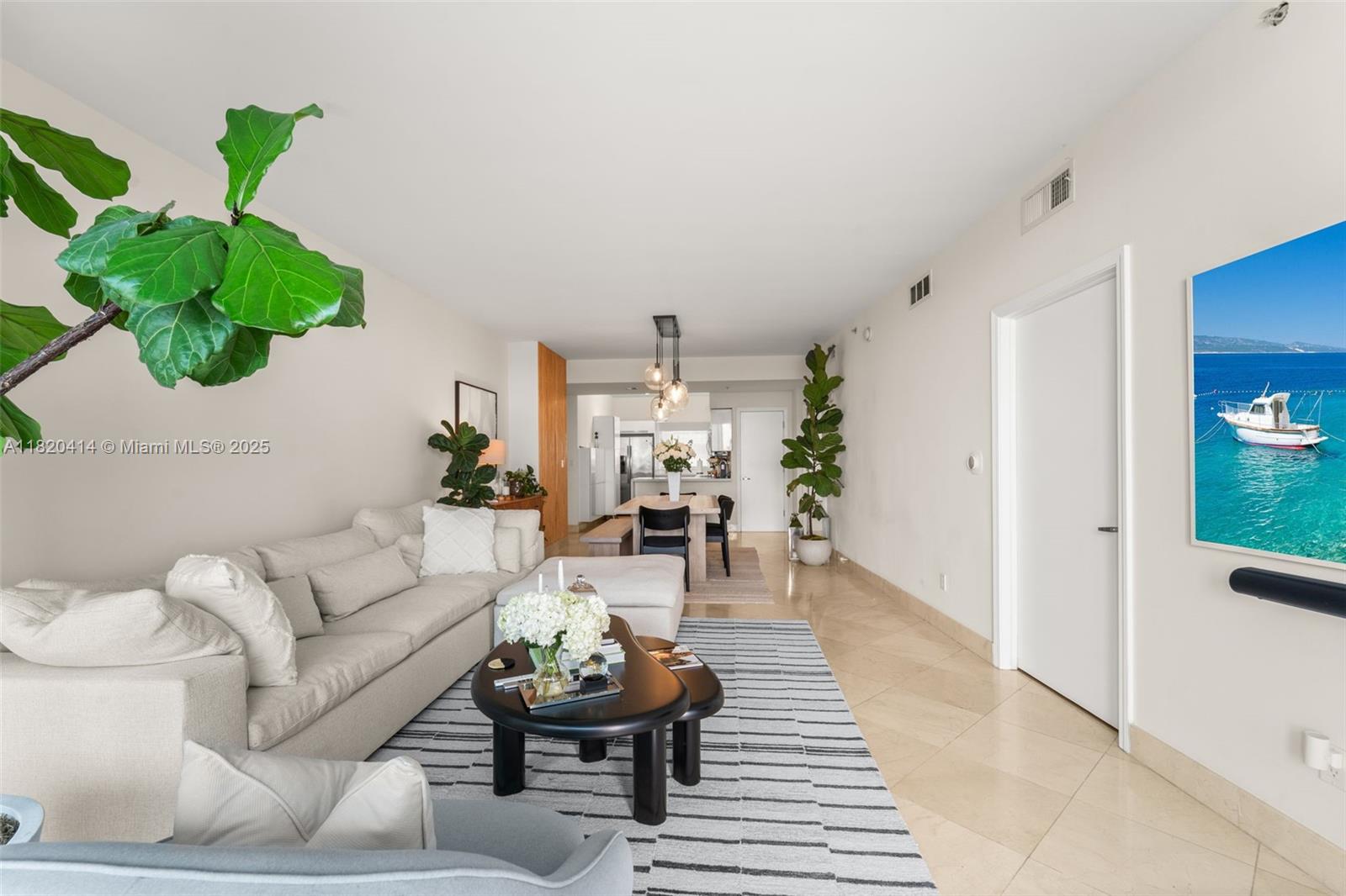 BLUE CONDO - Residential
