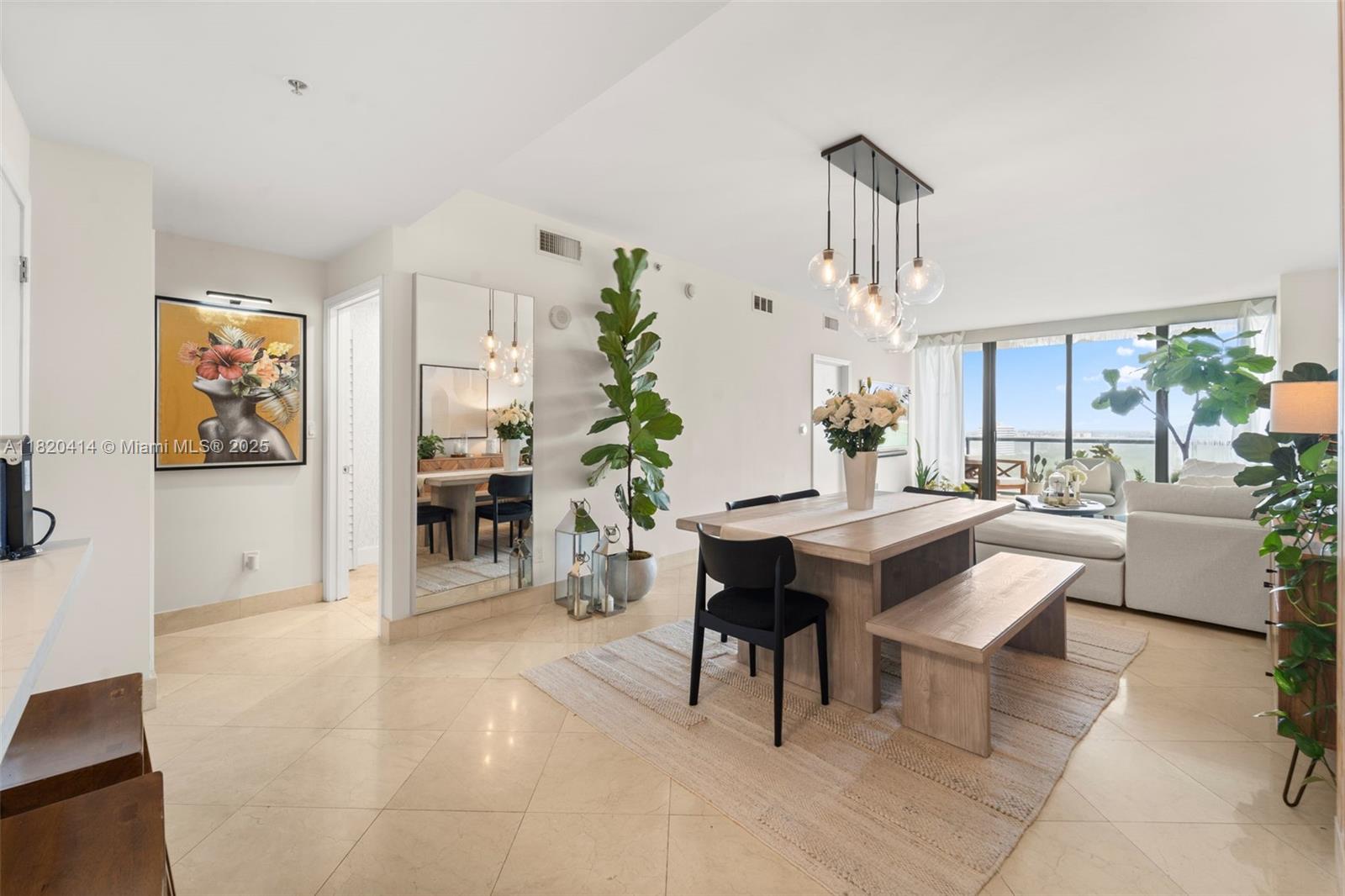 BLUE CONDO - Residential