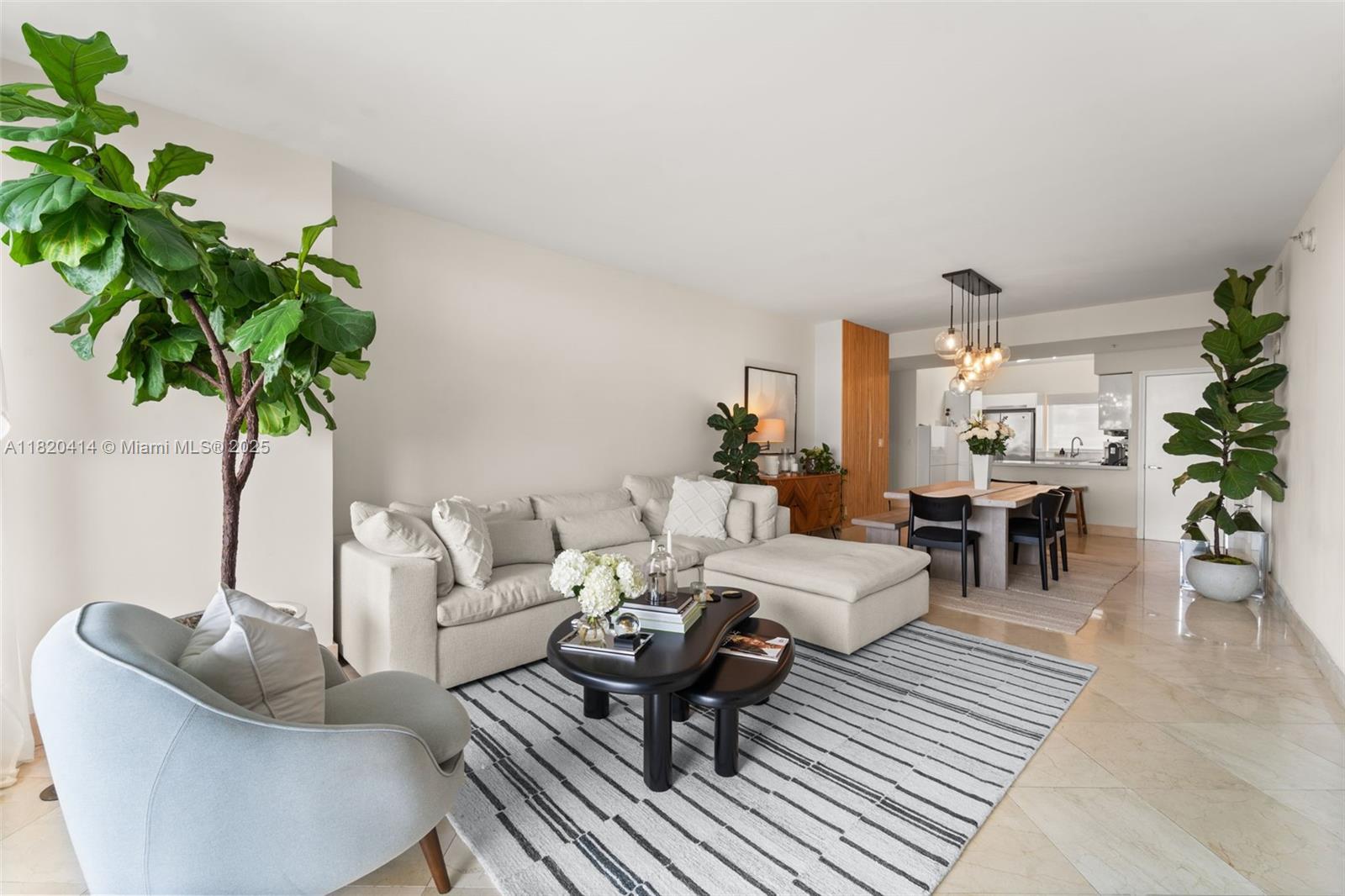 BLUE CONDO - Residential