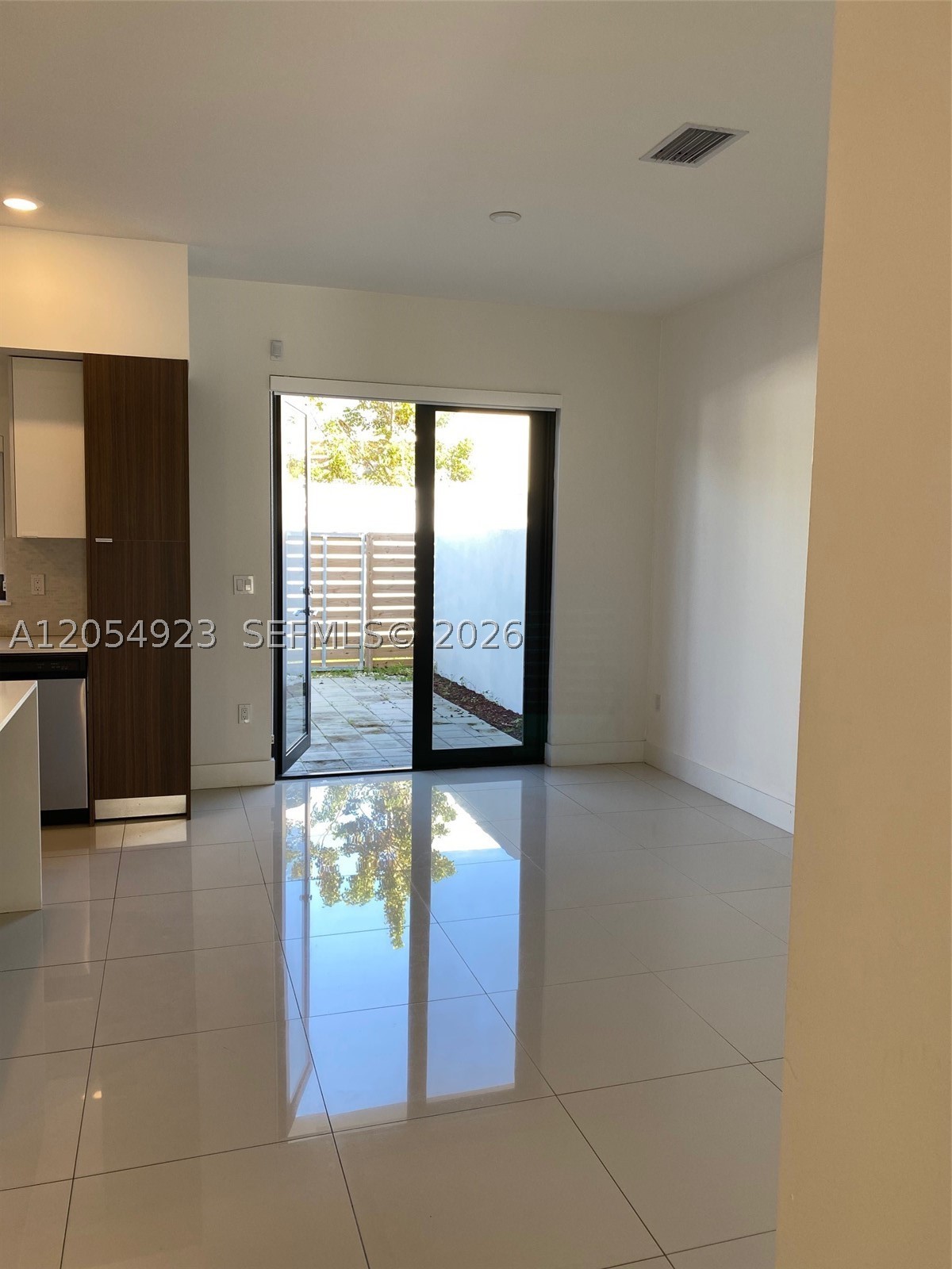 KILLIAN COMMONS - Residential Lease