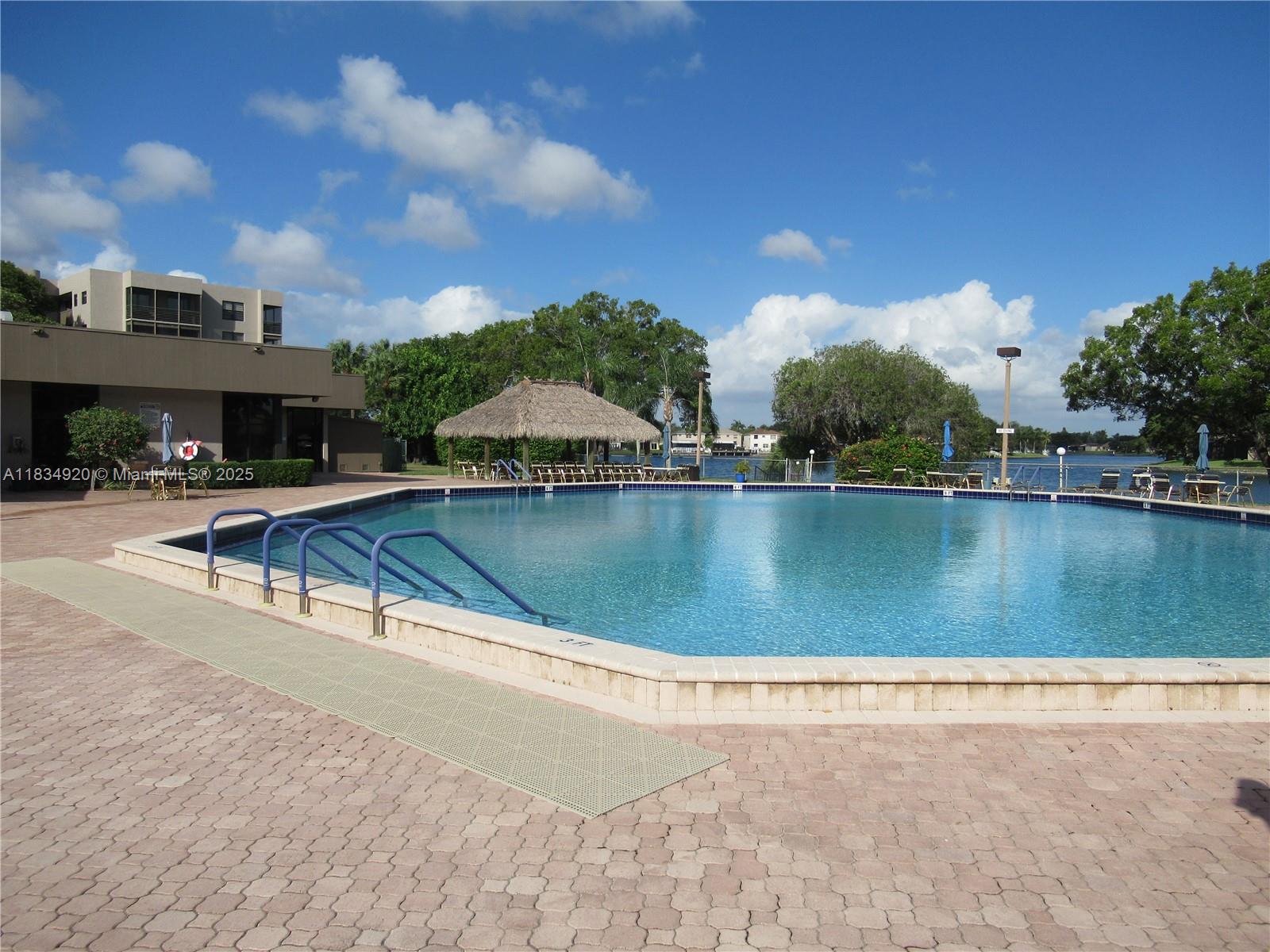 COLONY POINT 4 CONDO - Residential