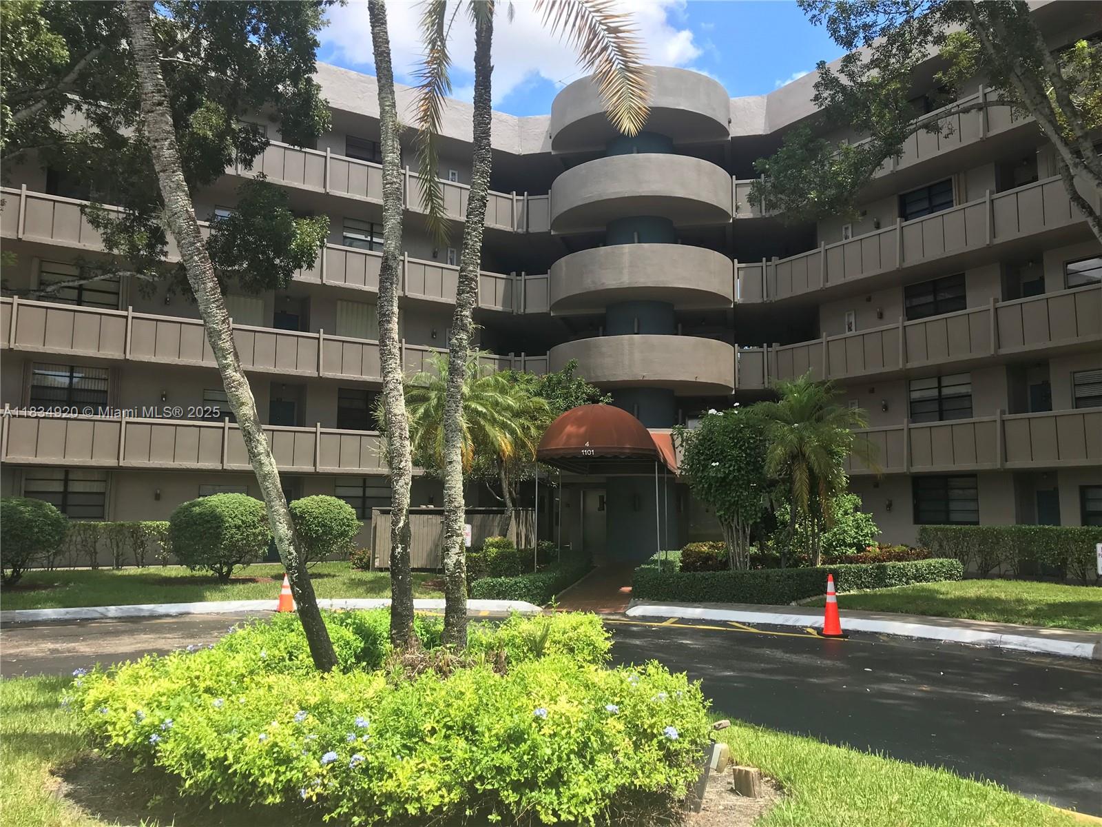 COLONY POINT 4 CONDO - Residential