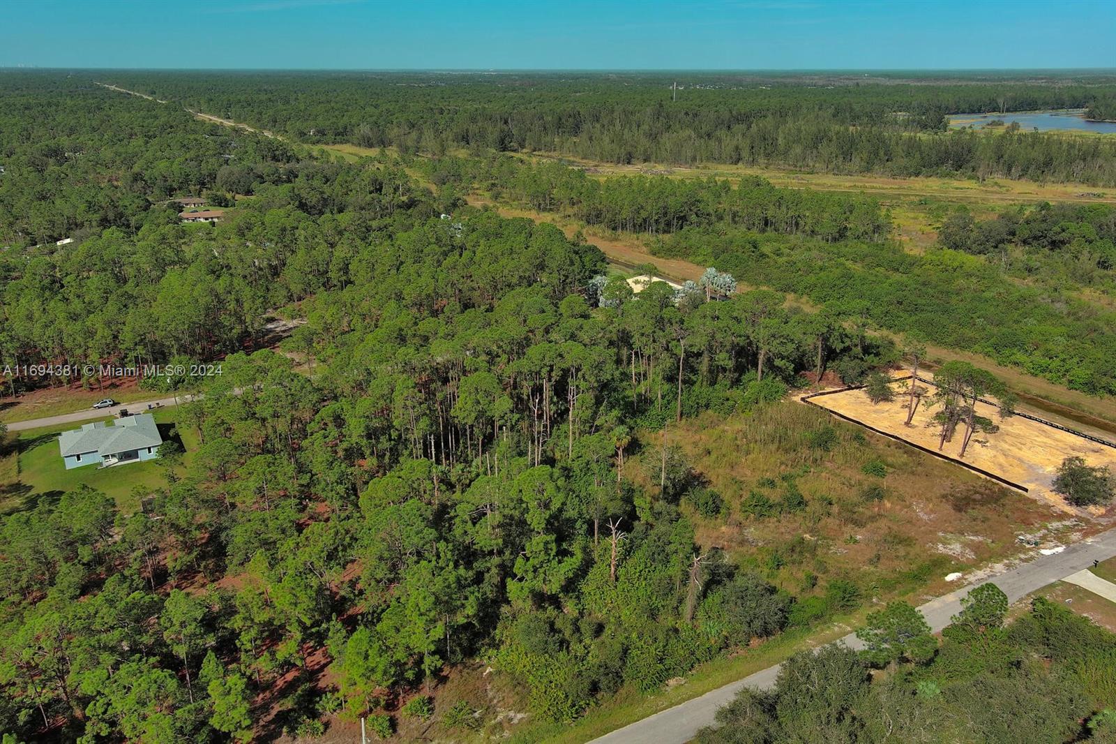 LEHIGH ACRES - Land