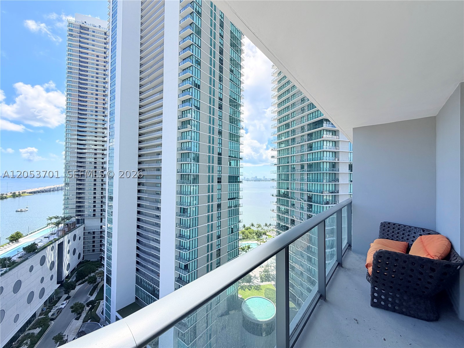 PARAISO BAYVIEWS CONDO - Residential Lease