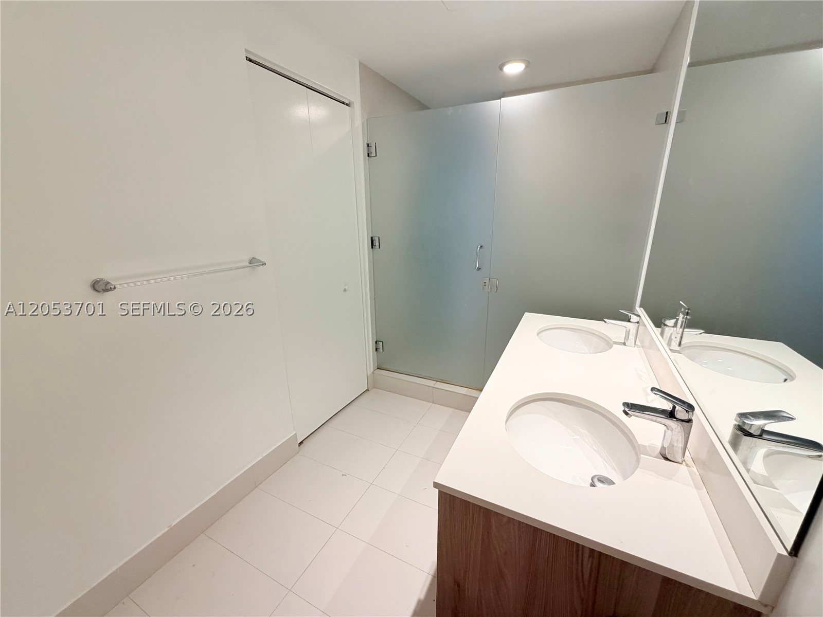 PARAISO BAYVIEWS CONDO - Residential Lease