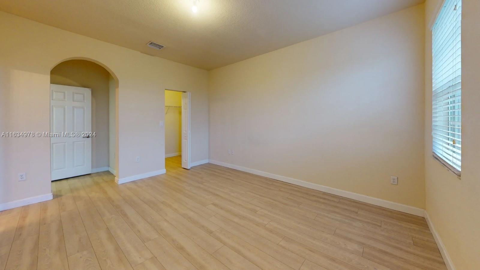 KENDALL COMMONS RESIDENTI - Residential