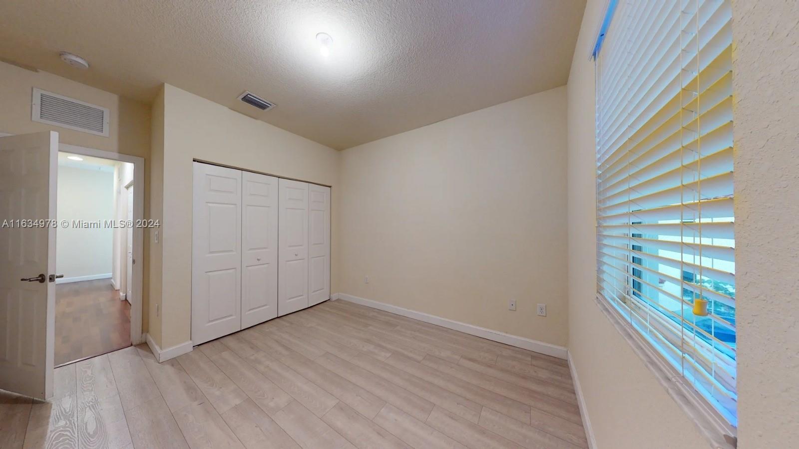 KENDALL COMMONS RESIDENTI - Residential