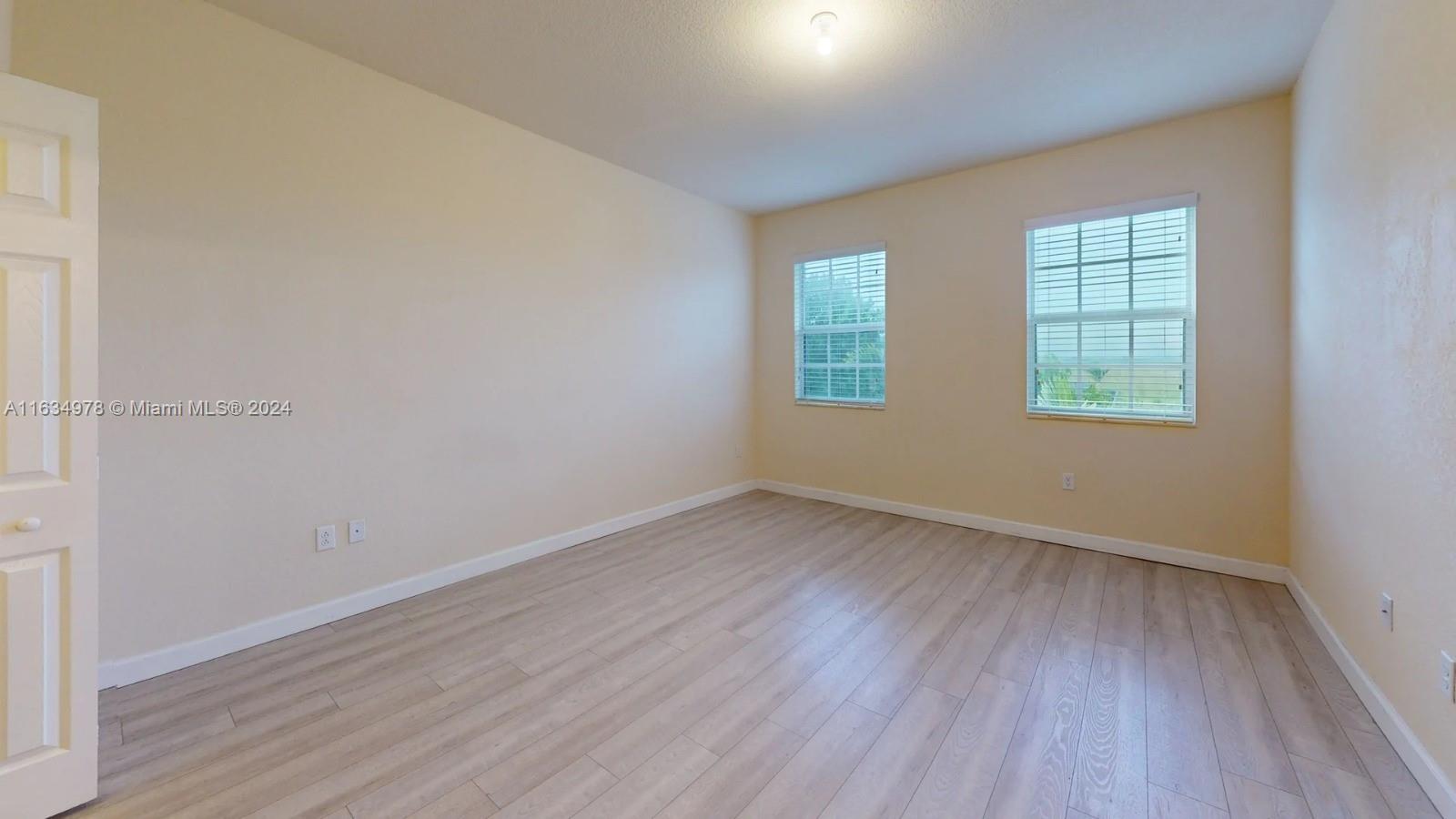 KENDALL COMMONS RESIDENTI - Residential
