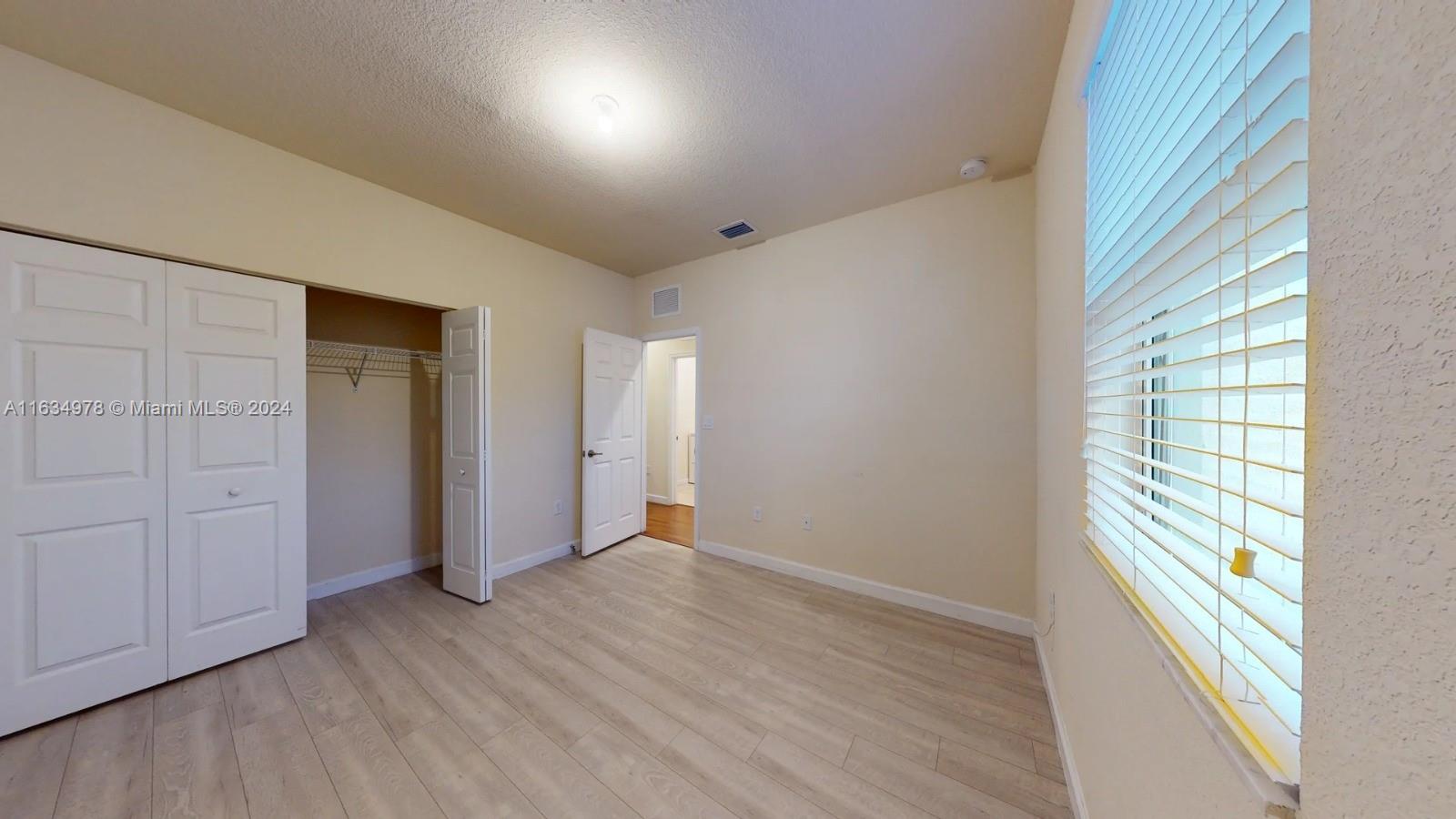 KENDALL COMMONS RESIDENTI - Residential