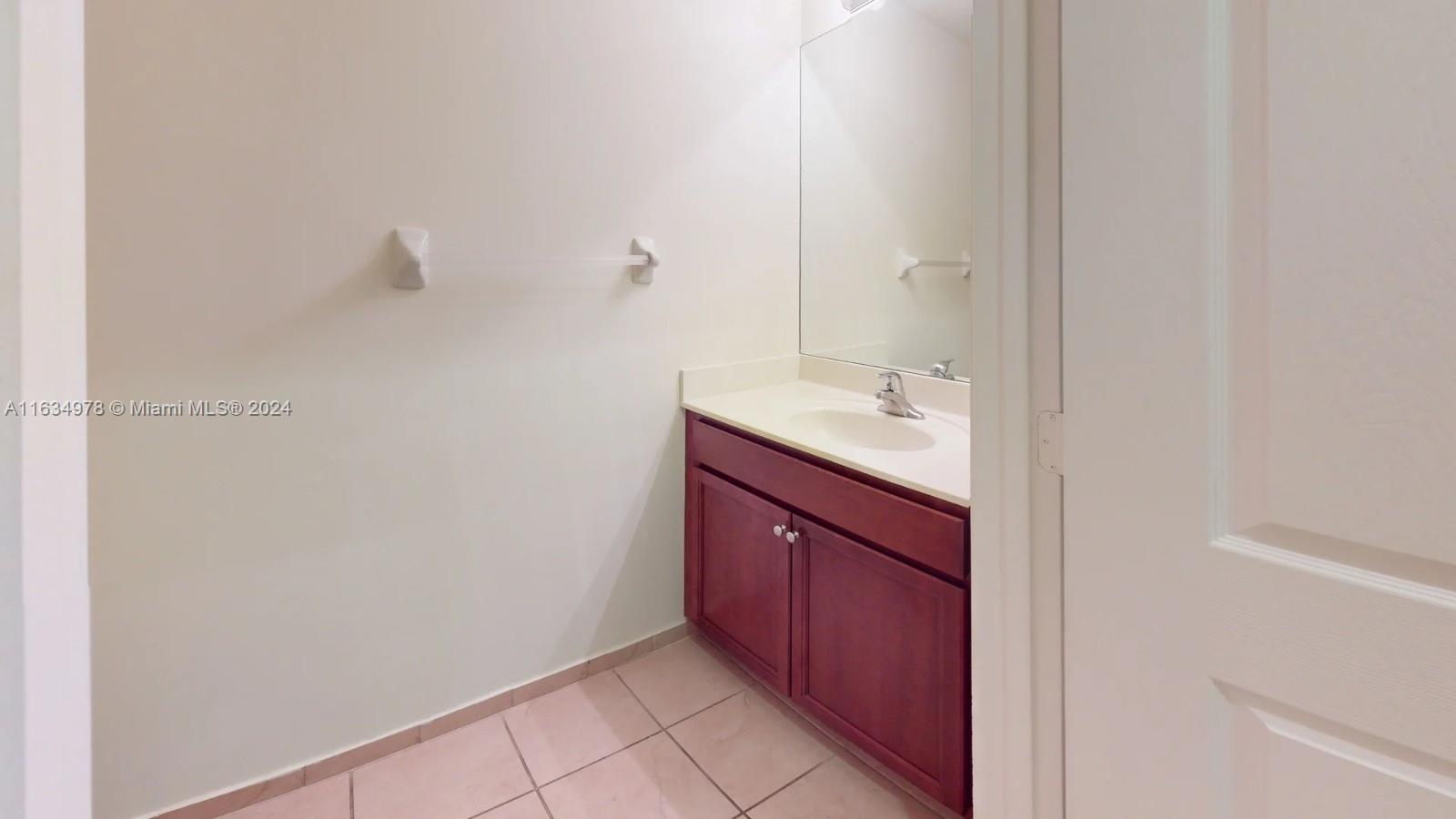 KENDALL COMMONS RESIDENTI - Residential