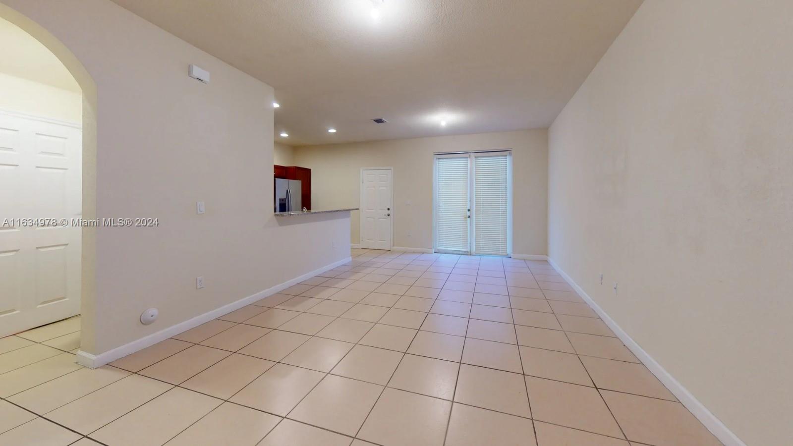 KENDALL COMMONS RESIDENTI - Residential