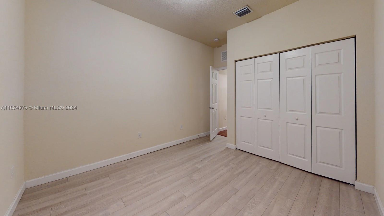KENDALL COMMONS RESIDENTI - Residential