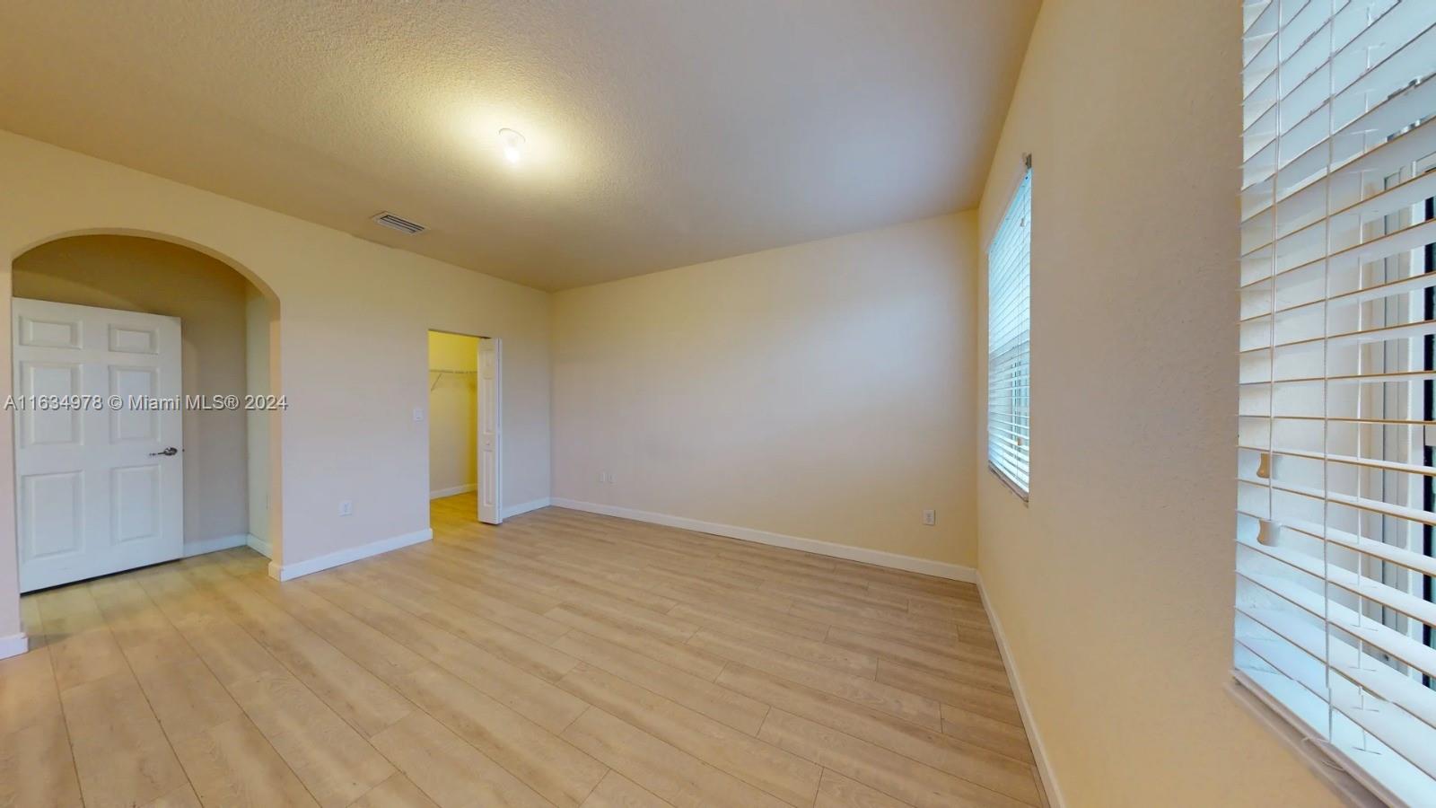 KENDALL COMMONS RESIDENTI - Residential