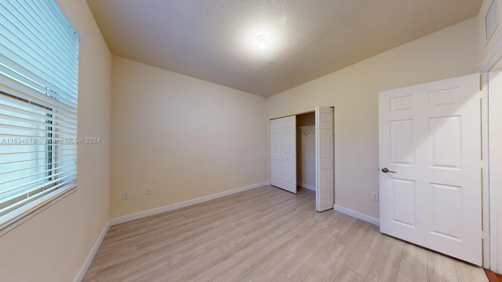 KENDALL COMMONS RESIDENTI - Residential