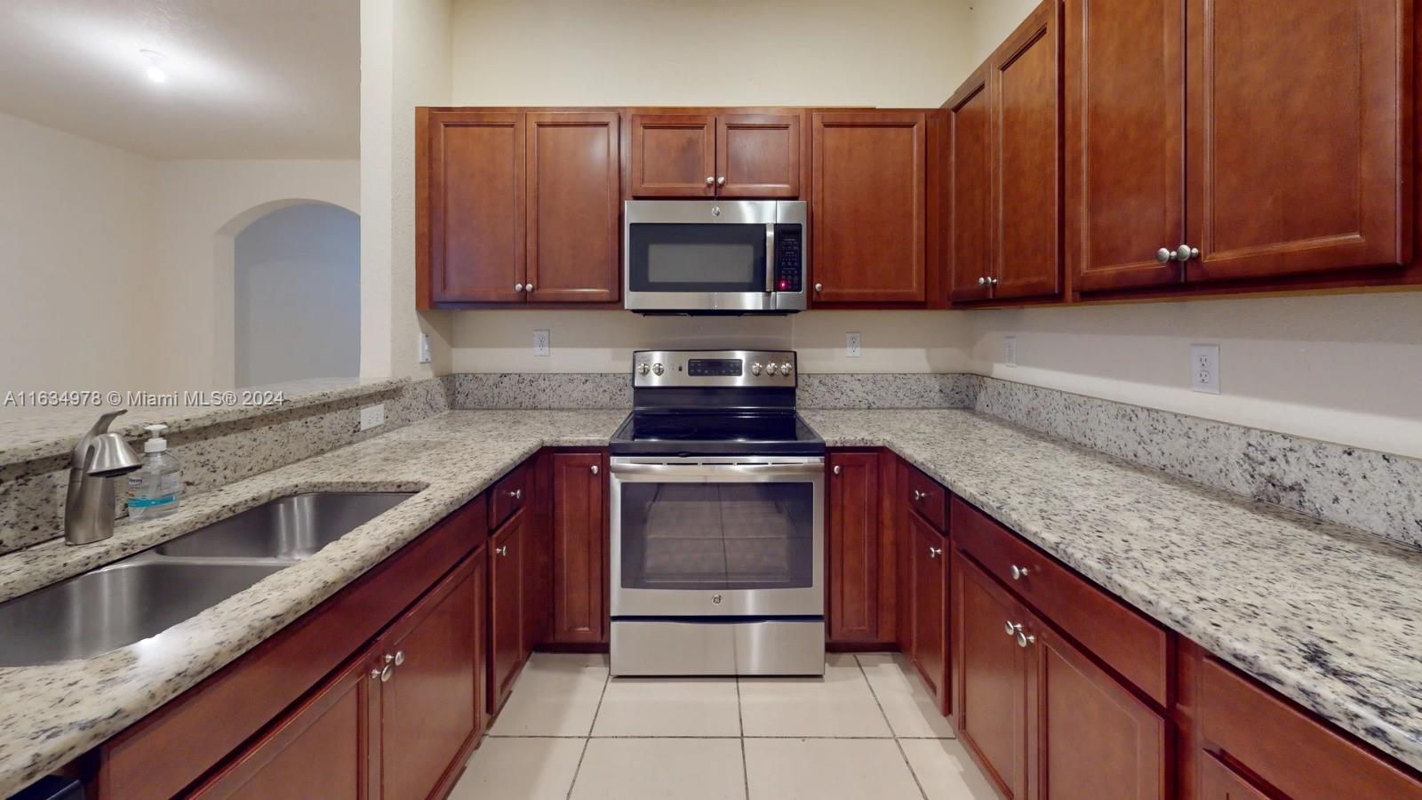 KENDALL COMMONS RESIDENTI - Residential