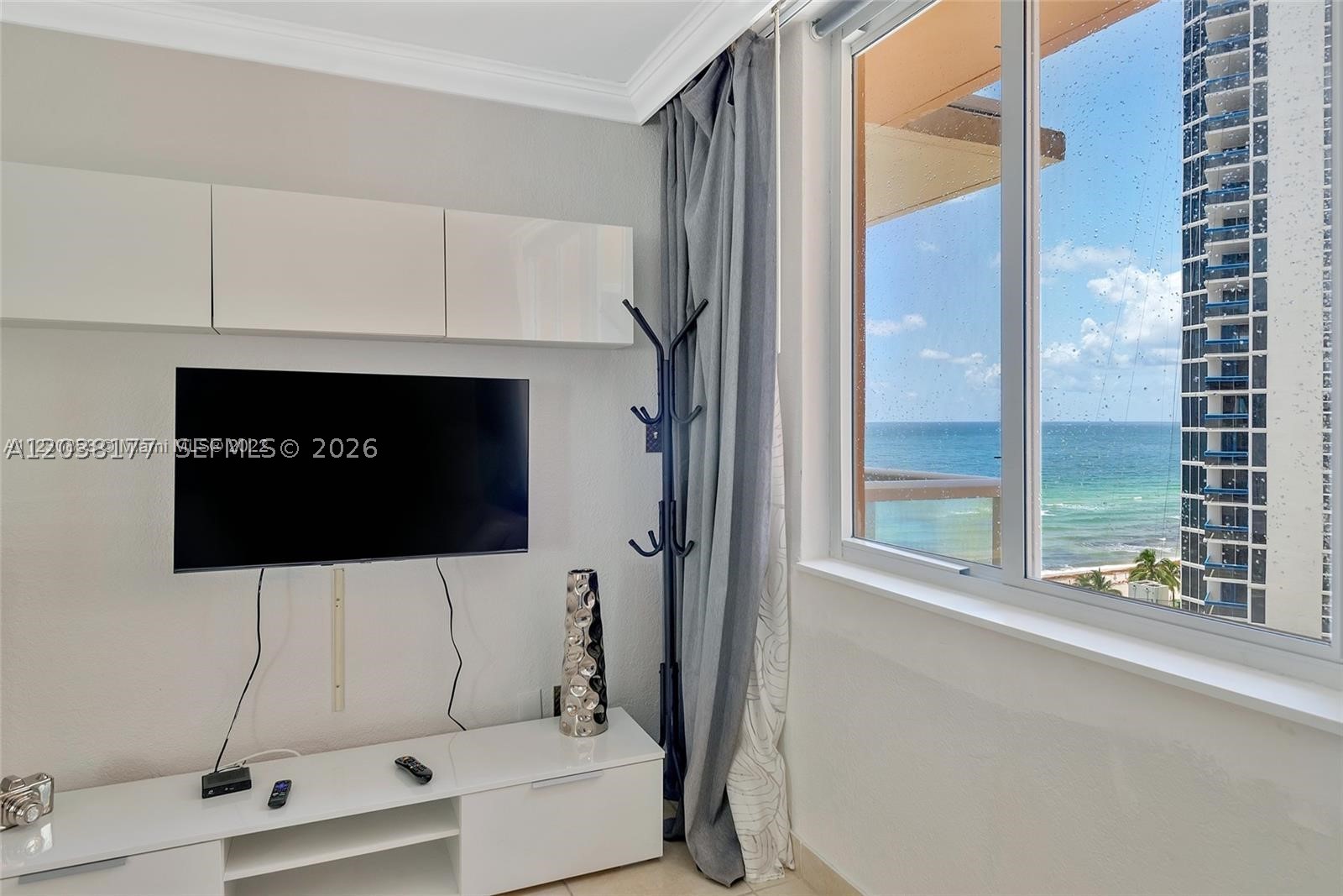 THE AVENTURA BEACH CLUB C - Residential