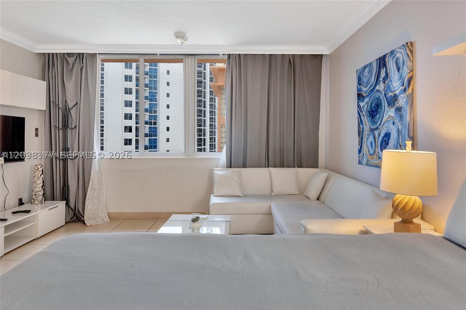 THE AVENTURA BEACH CLUB C - Residential