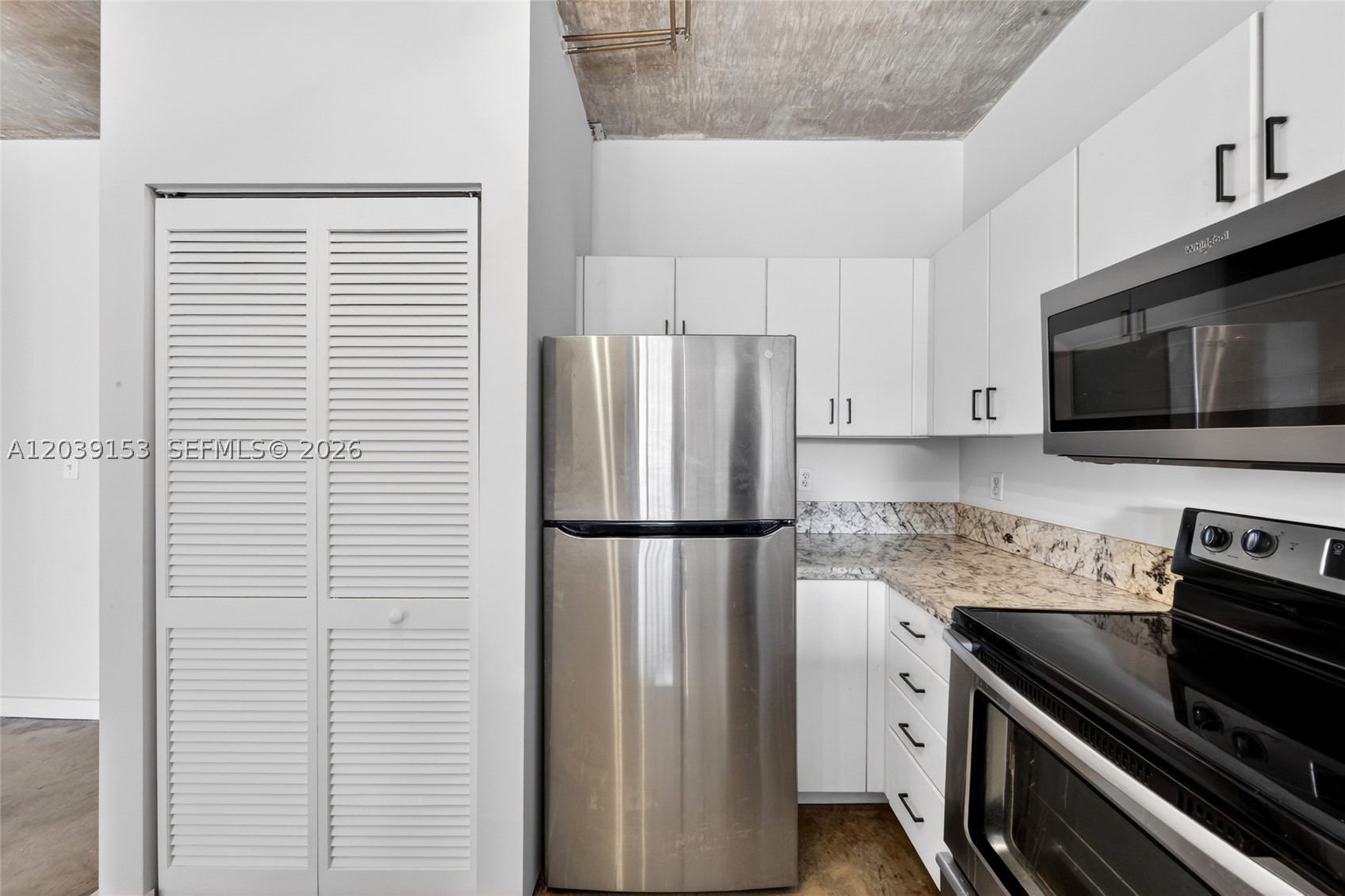 BAYLOFTS CONDO - Residential