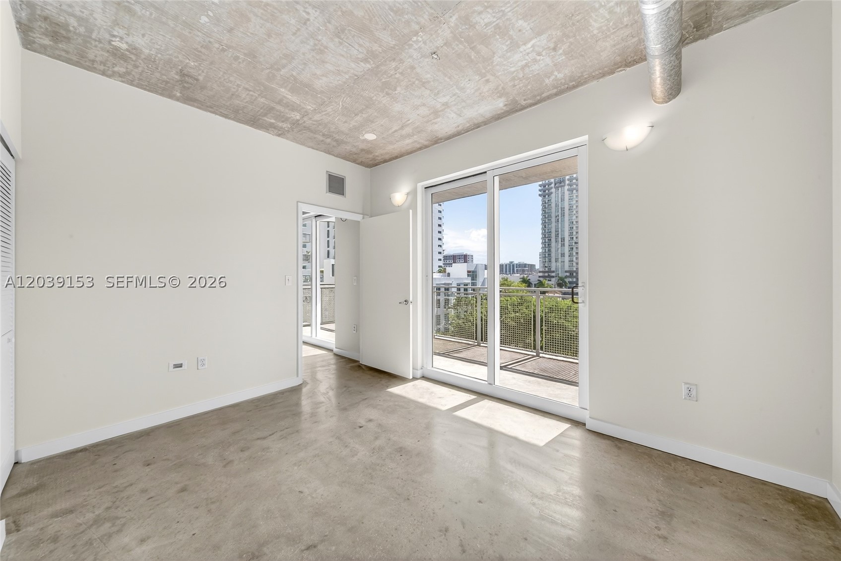 BAYLOFTS CONDO - Residential