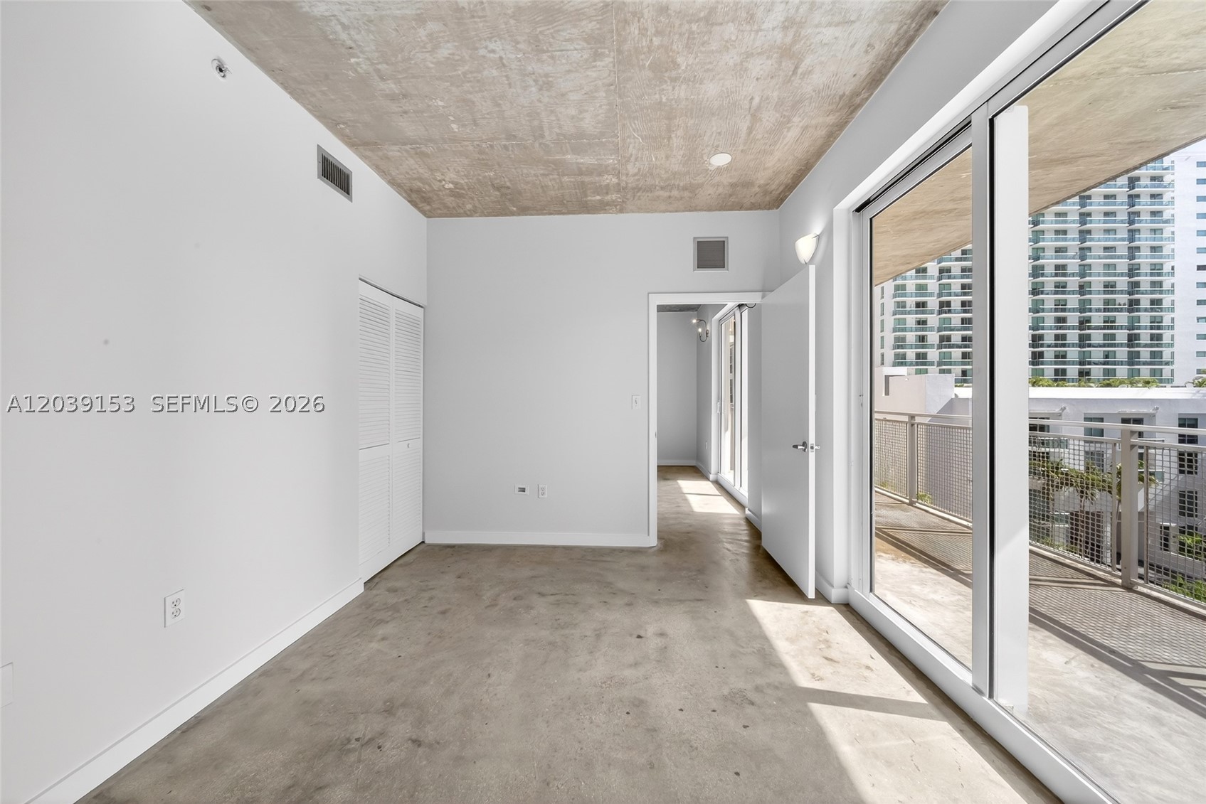 BAYLOFTS CONDO - Residential