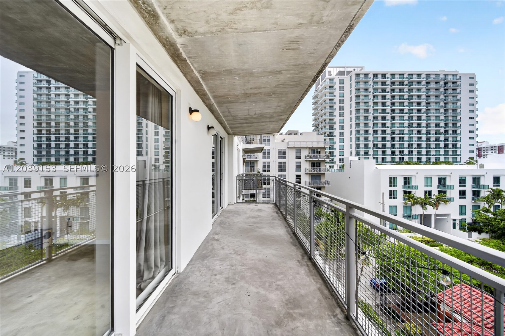 BAYLOFTS CONDO - Residential