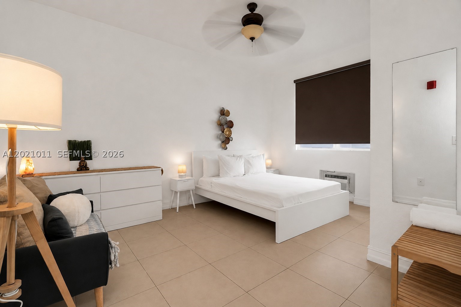 THE BAYLISS CONDO - Residential