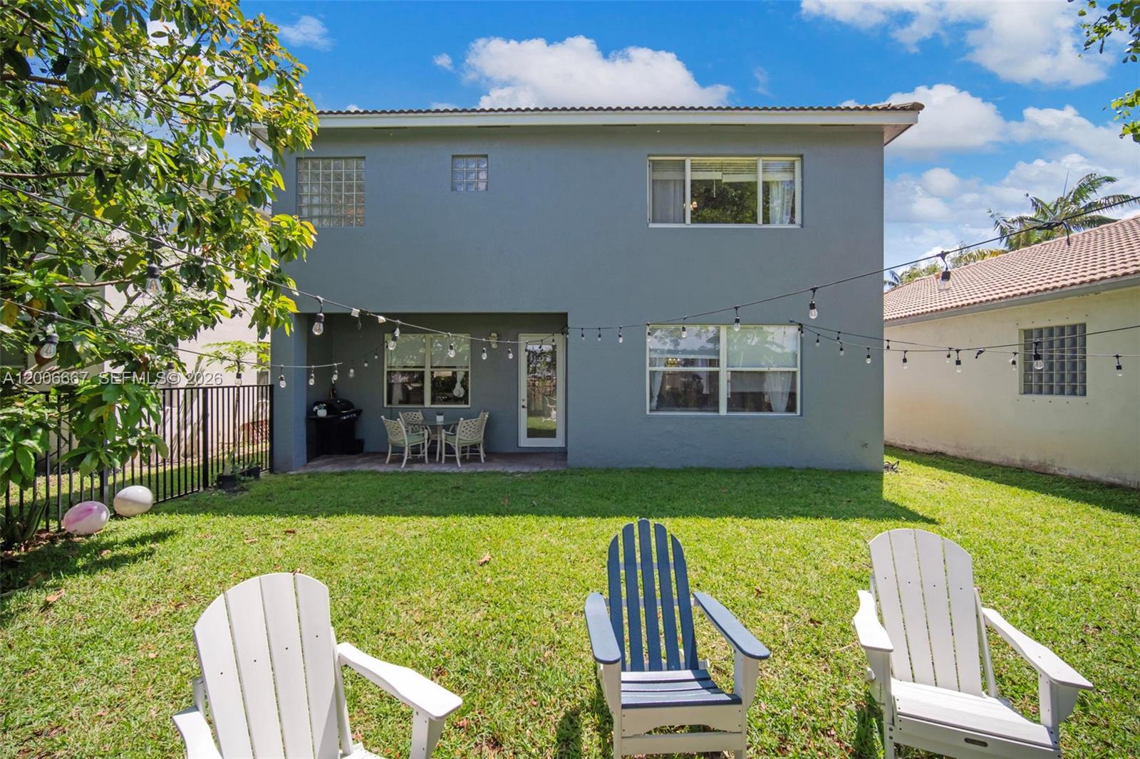 THOUSAND OAKS - Residential