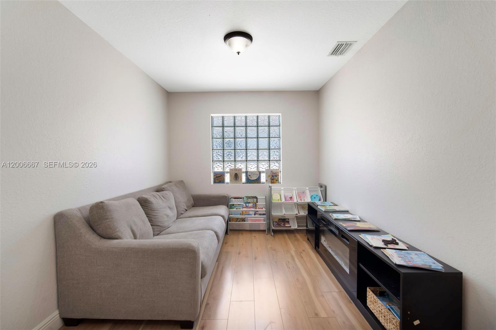THOUSAND OAKS - Residential