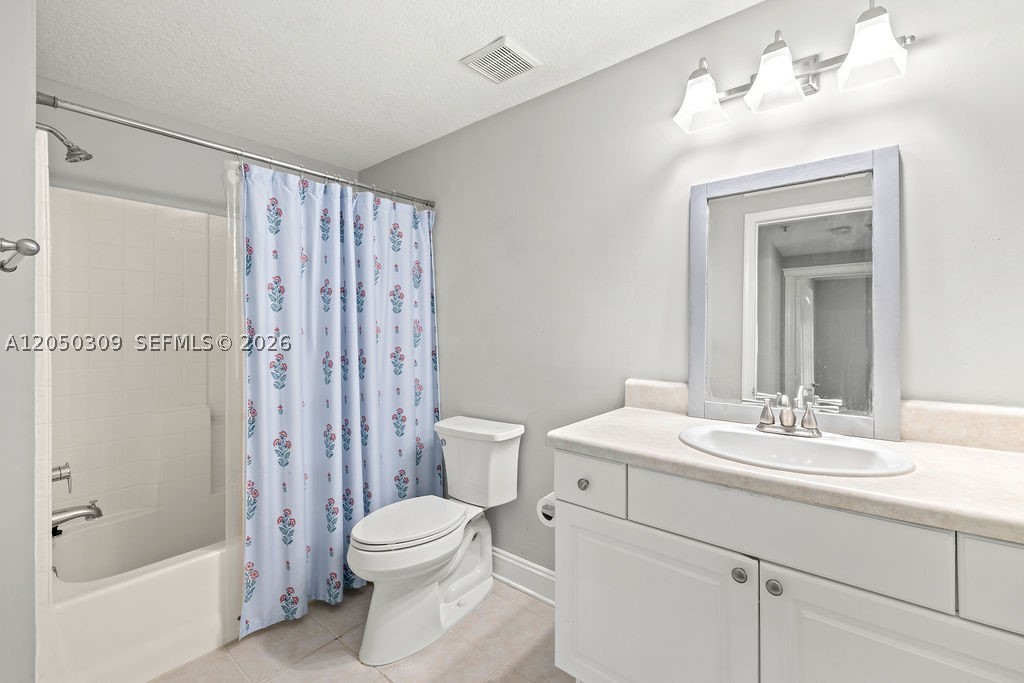 FAIRWAYS AT GRAND HARBOR - Residential Lease