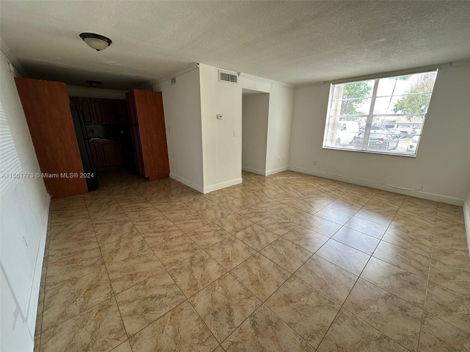 CAMBRIDGE CONDO - Residential Lease