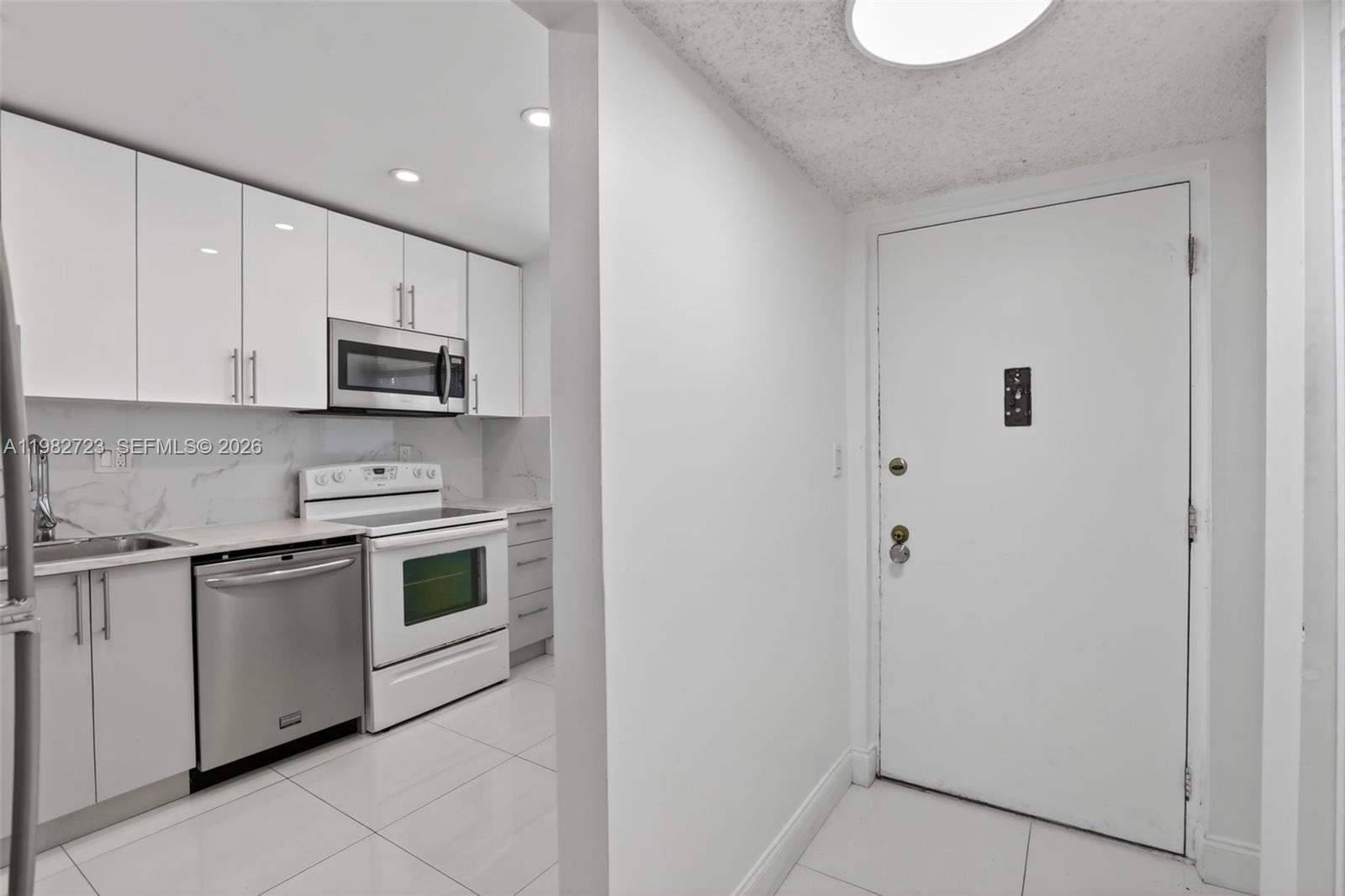 CONDOMINIUM 5 OF ENVIRON - Residential