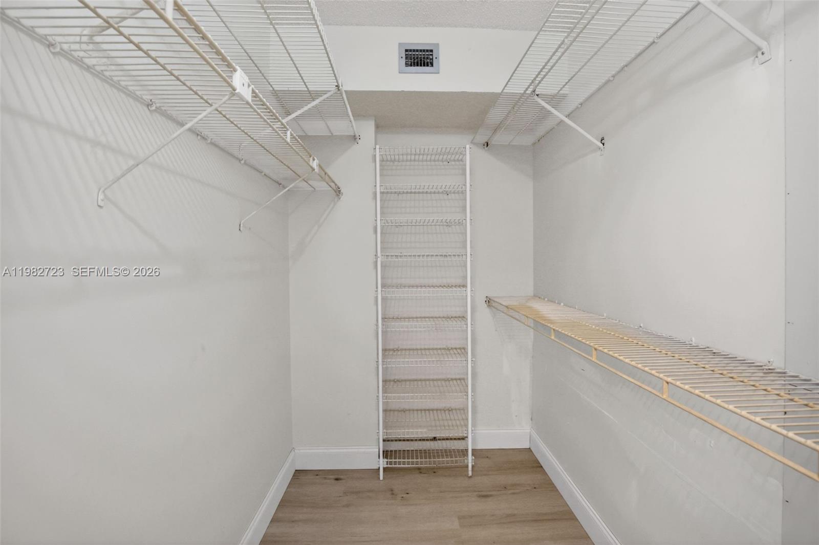 CONDOMINIUM 5 OF ENVIRON - Residential