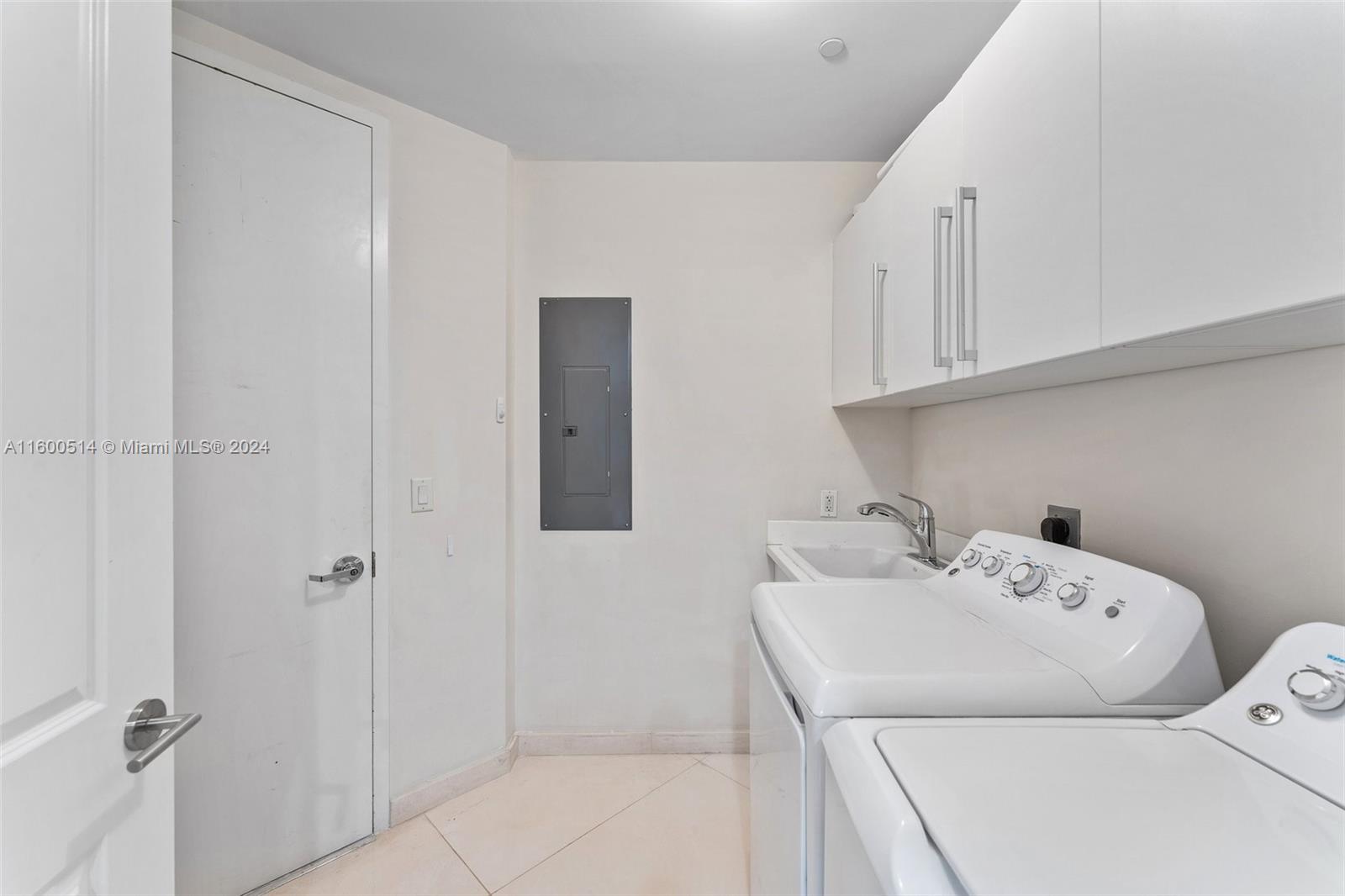 THE RESIDENCES AT THE BAT - Residential