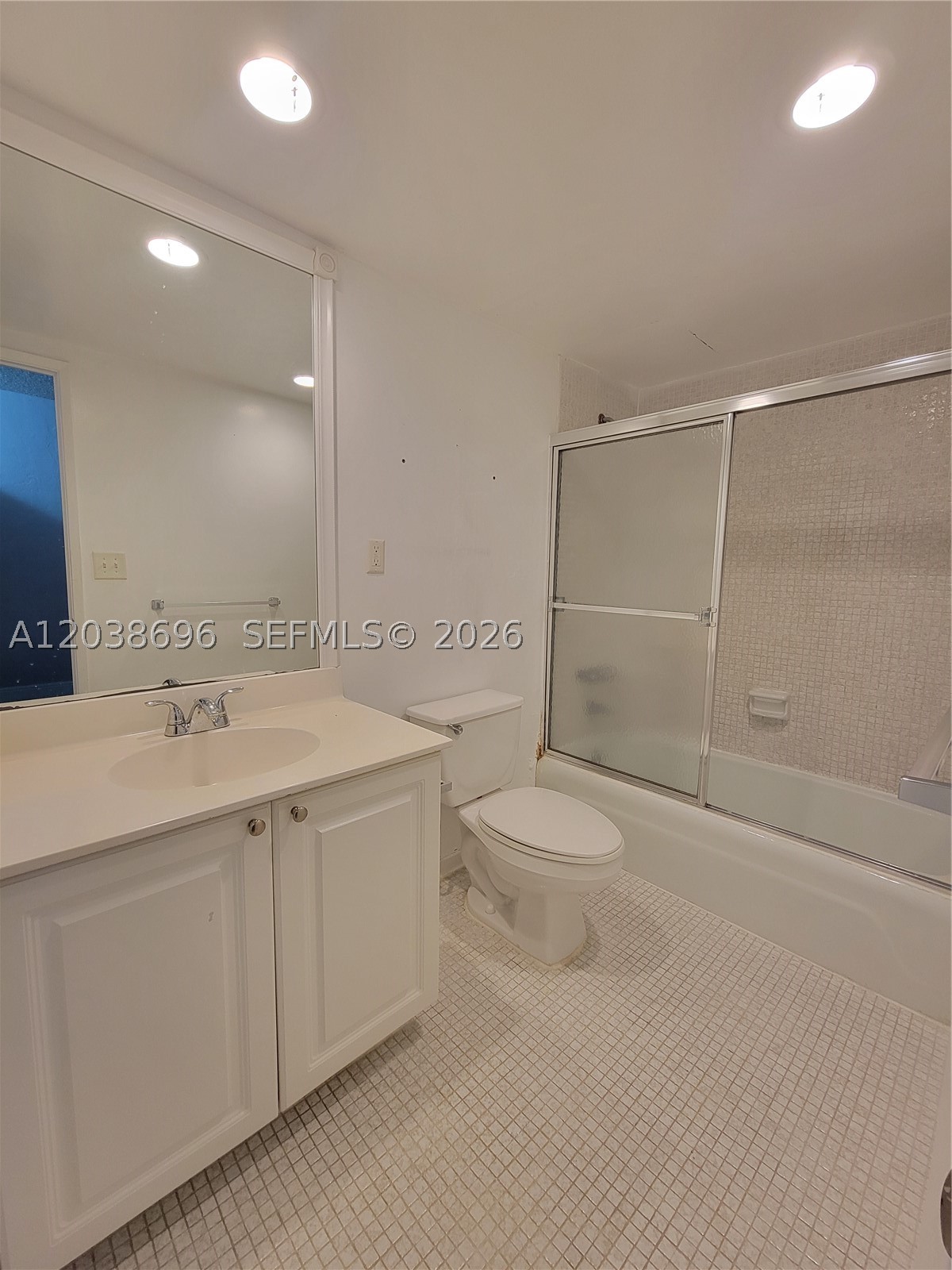 OCEANVIEW BUILDING B COND - Residential Lease